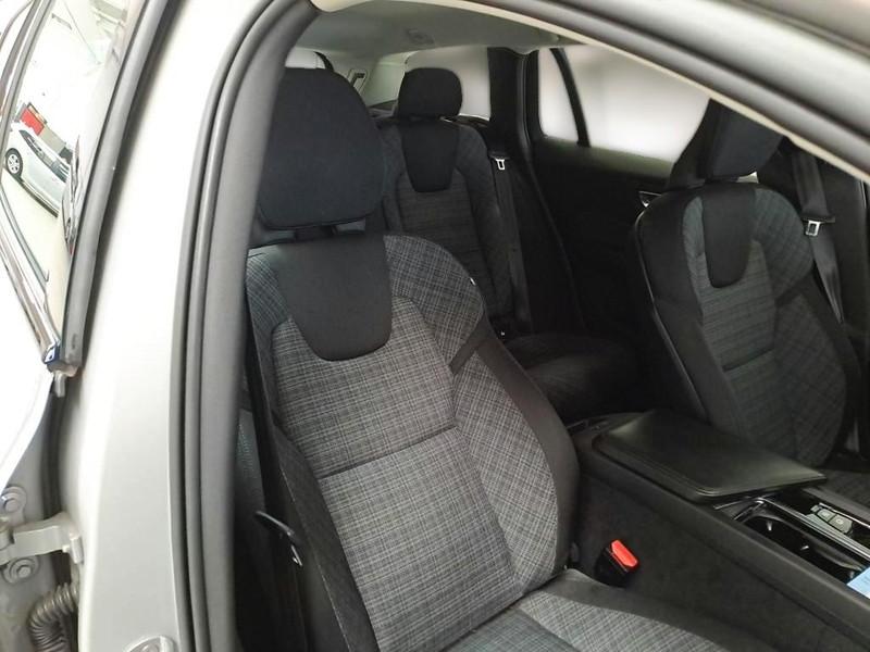 VOLVO V60 CROSS COUNTRY B4 D AWD AUTOM. CORE STATION WAGON