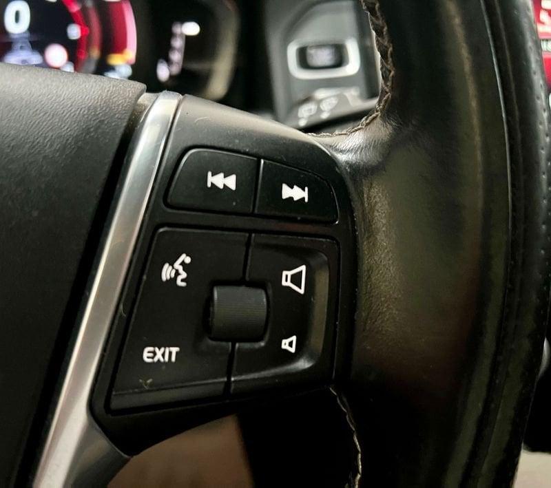 Volvo XC60 D4 190cv Geartronic R-Design Kinetic