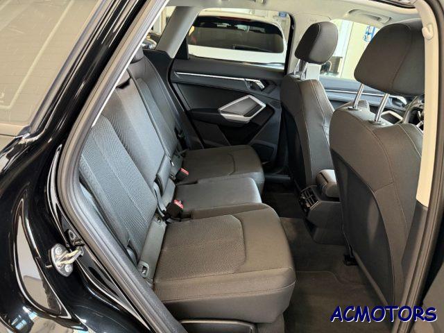AUDI Q3 40 TDI quattro S tronic Business Advanced