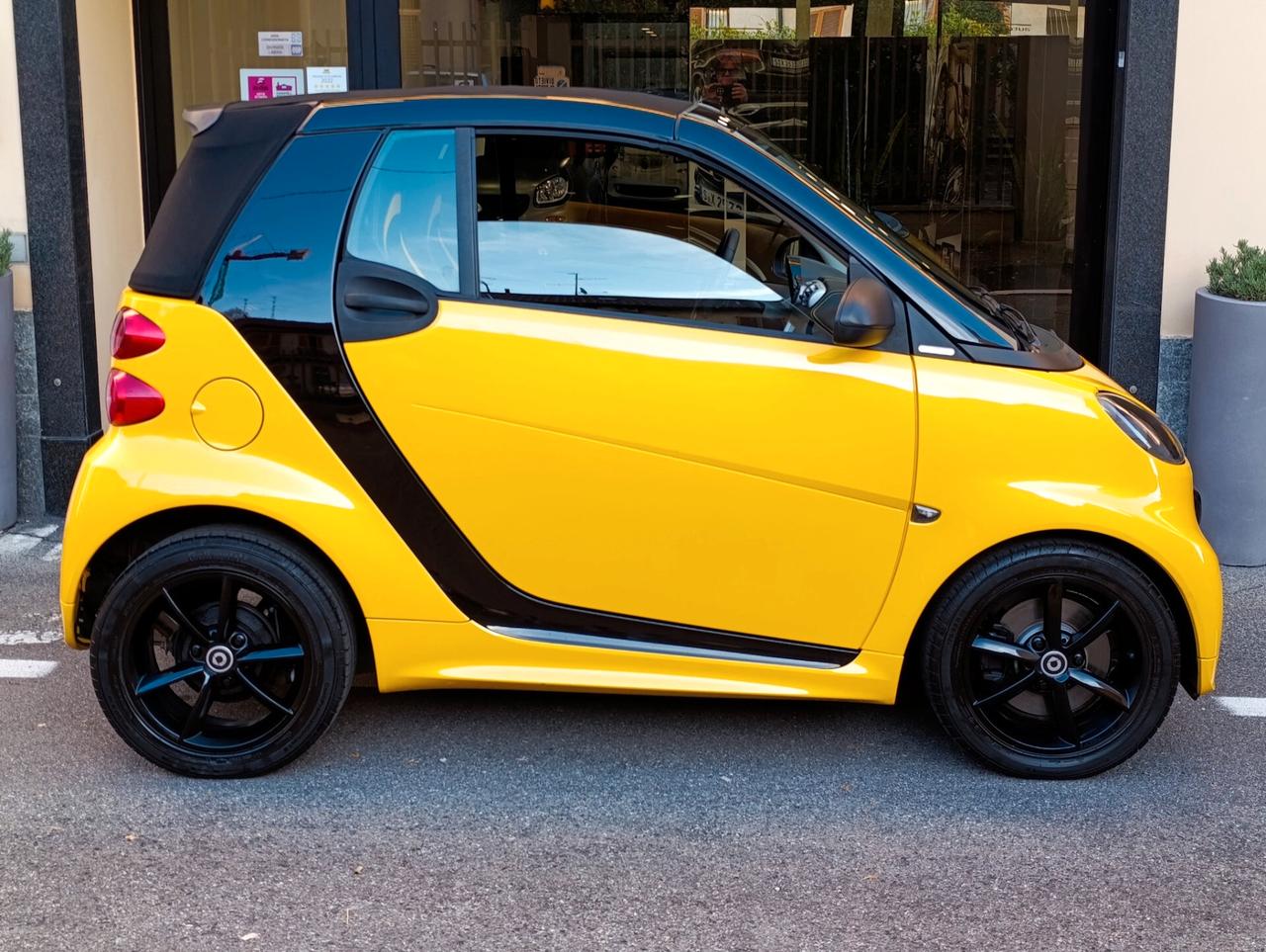 Smart ForTwo 1.0 84cv cabrio City Flame edizione Limitata 1/400