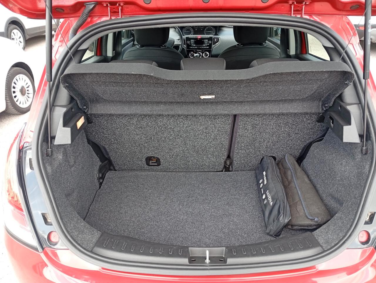 Lancia Ypsilon 1.2 69 CV 5 porte GPL Ecochic Gold
