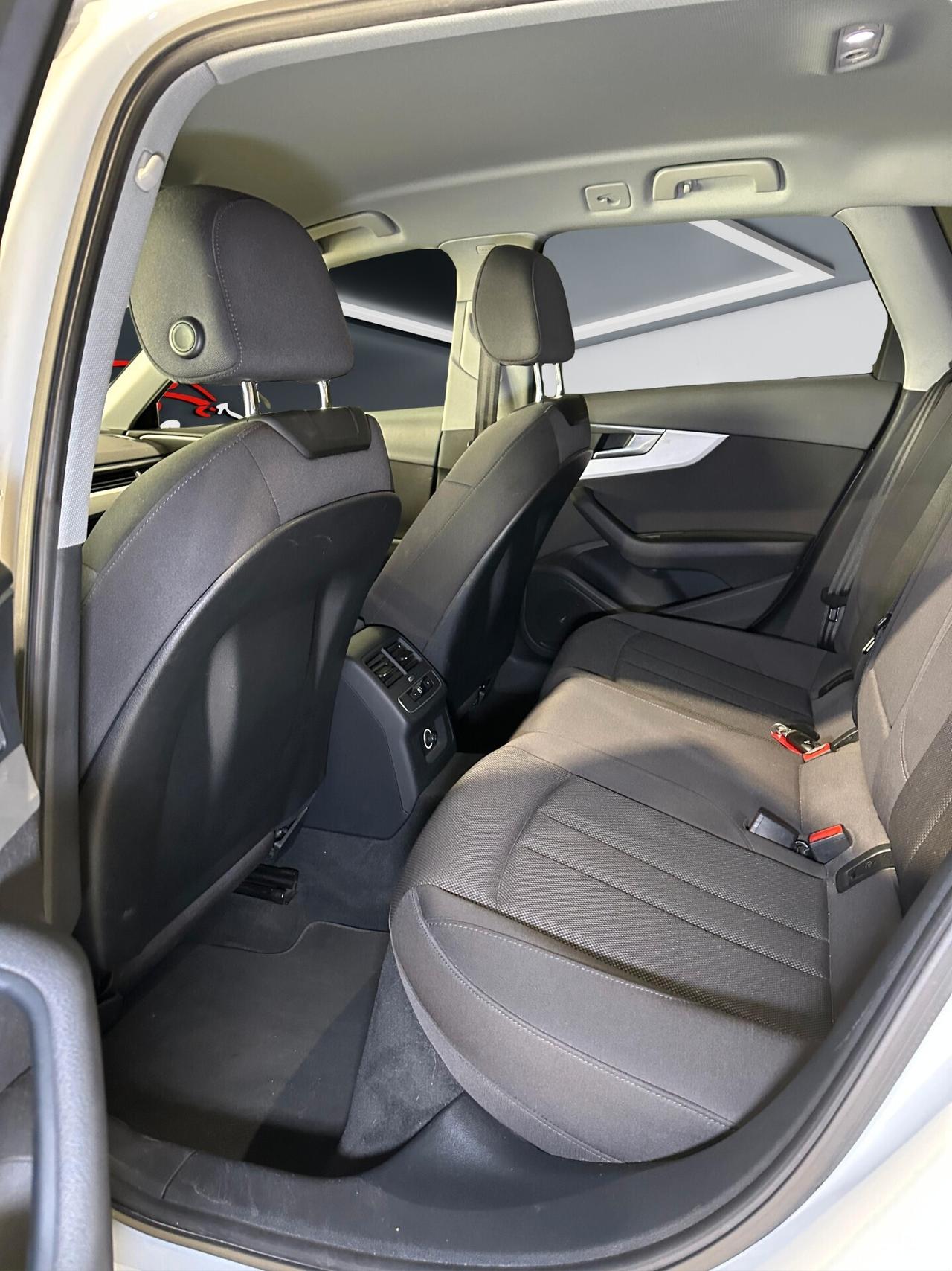 Audi A4 Avant 35 TDI/163 CV S tronic MHEV IVA ESPOSTA