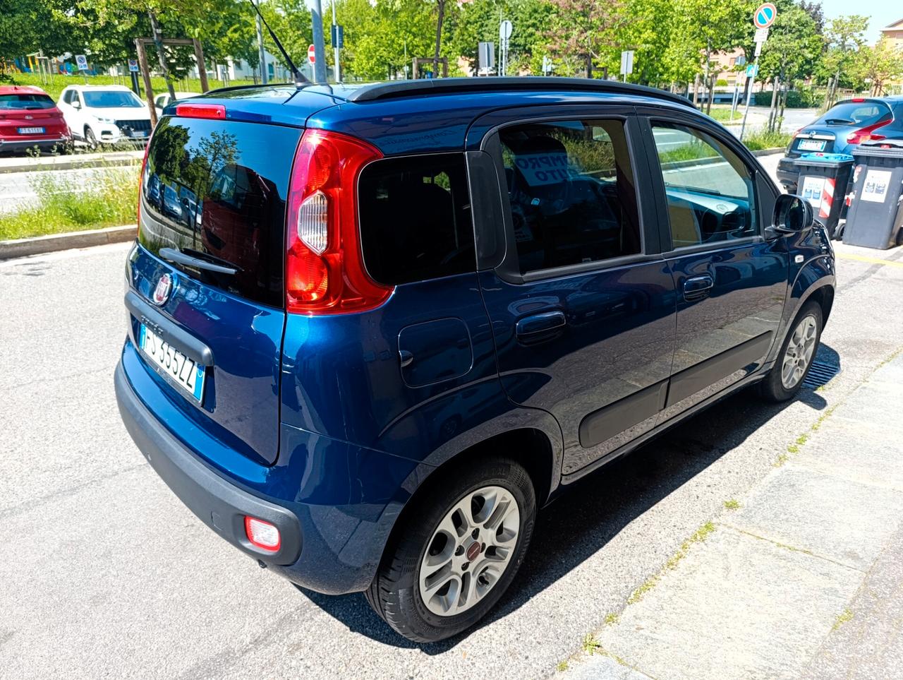 Fiat Panda 1.2 Lounge --- POCHI KM