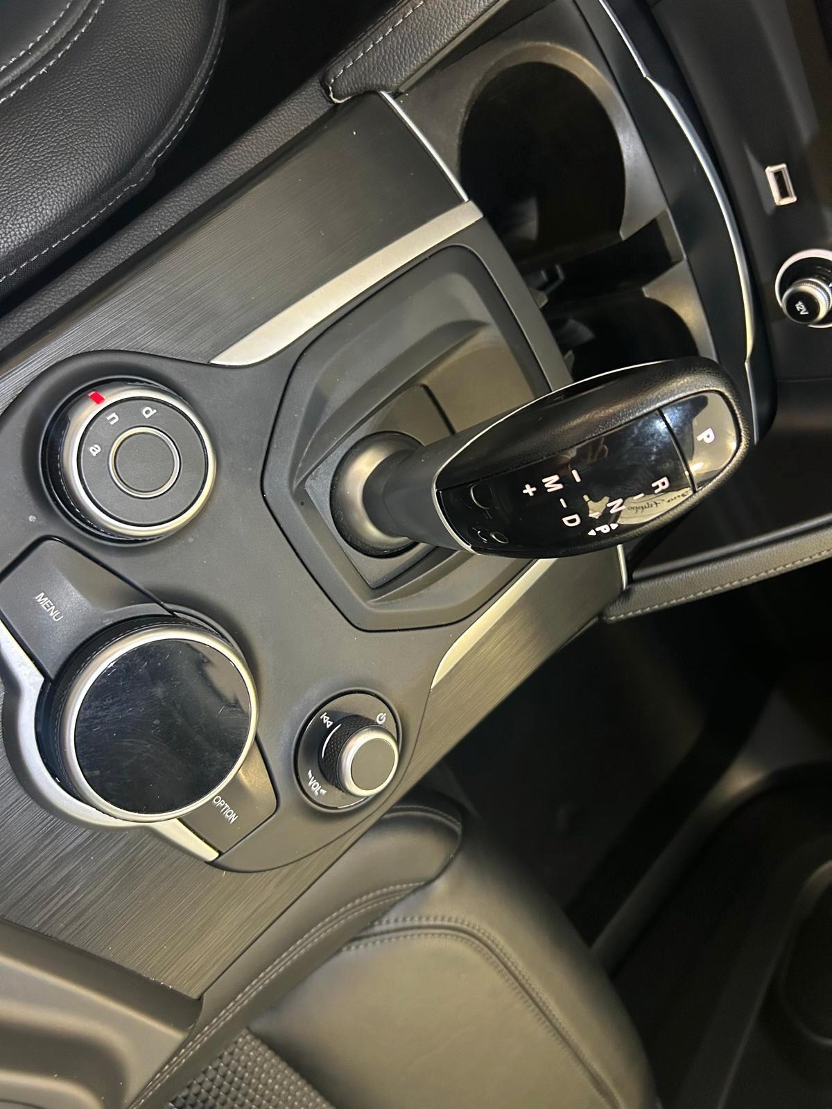 Alfa Romeo Stelvio 2.2 Turbodiesel 180CV AT8 Executive 2018