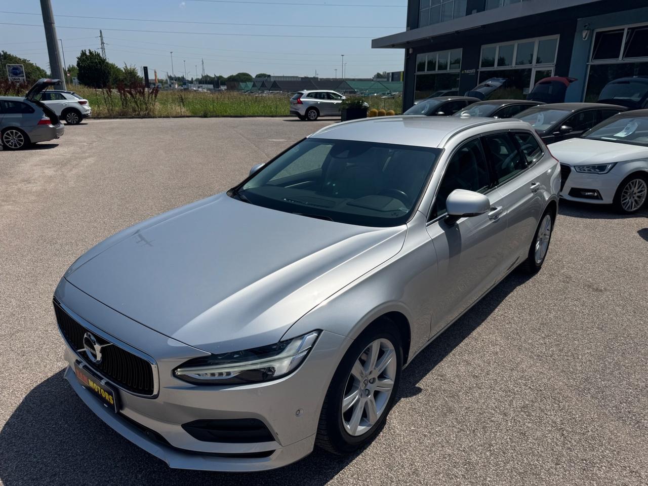Volvo V90 D4 Geartronic R-design FULL SERVICE VOLVO