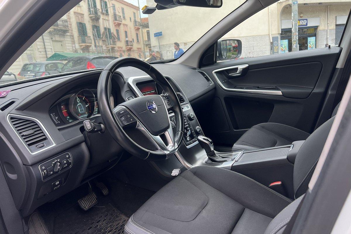 VOLVO XC60 D4 Geartronic Momentum