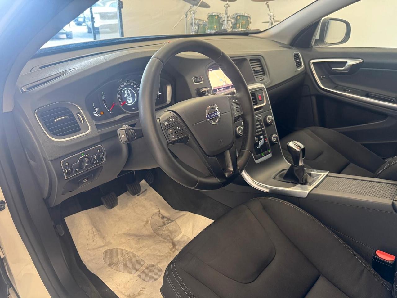 Volvo V60 D2 MANUALE 2018 150CV