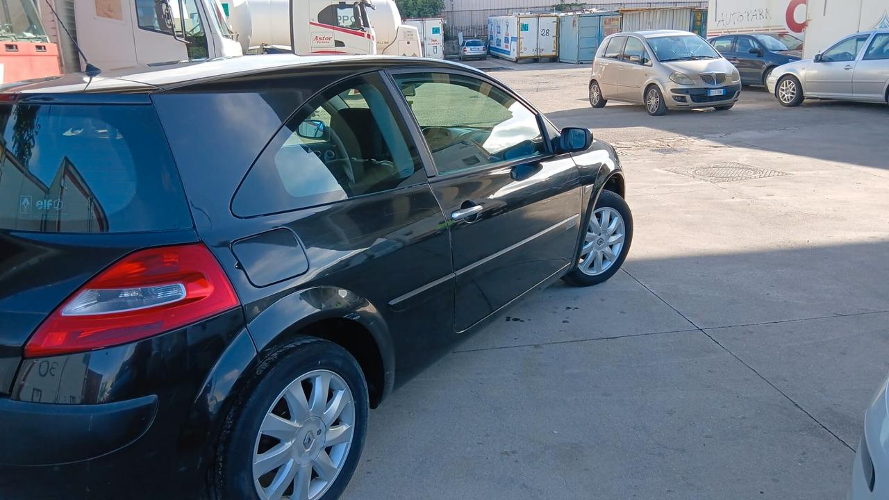Renault Megane Mégane 1.5 dCi/105CV 3 porte Luxe
