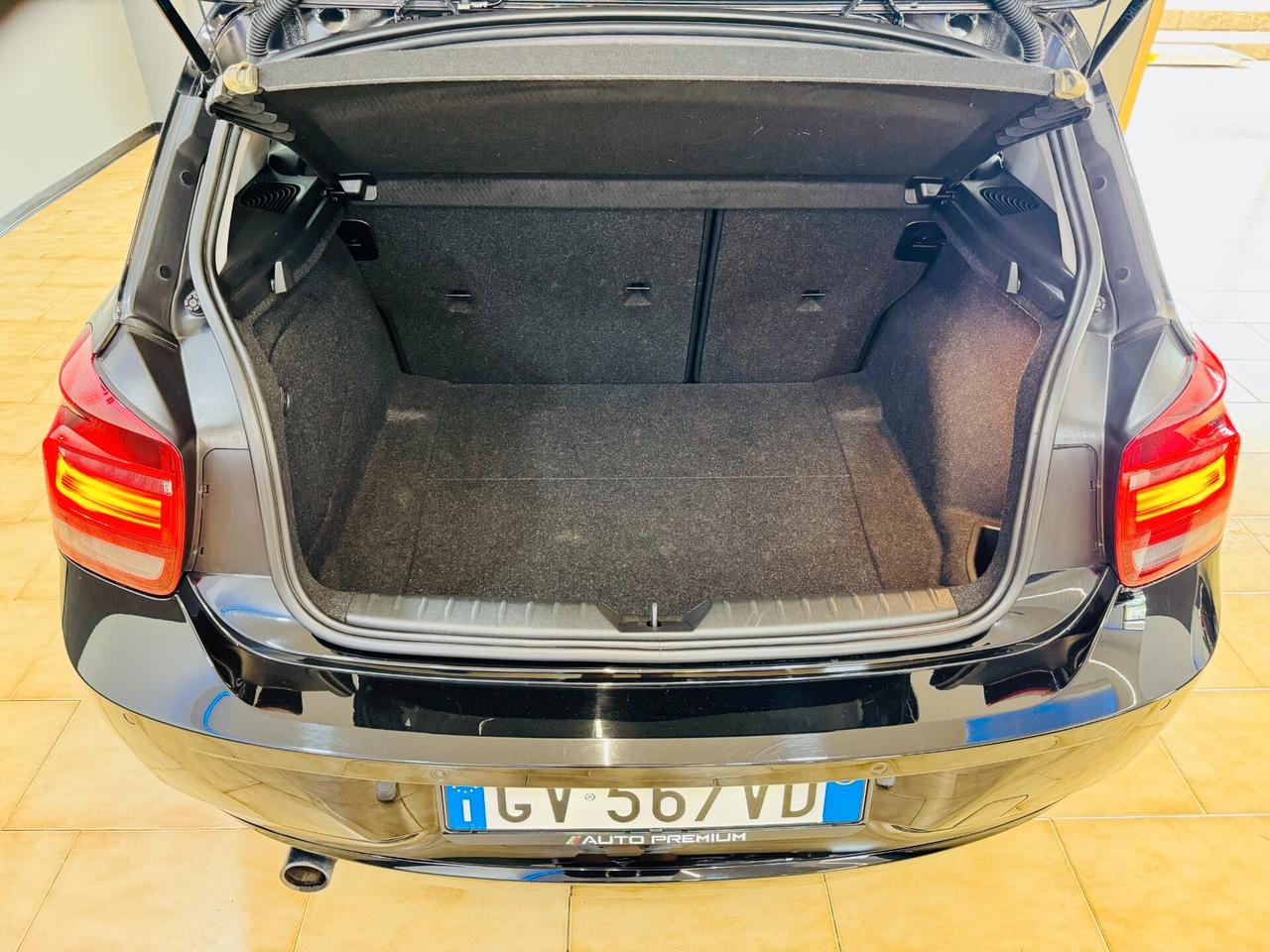 BMW 120d xDrive 5p. Sport / Led / Interni M