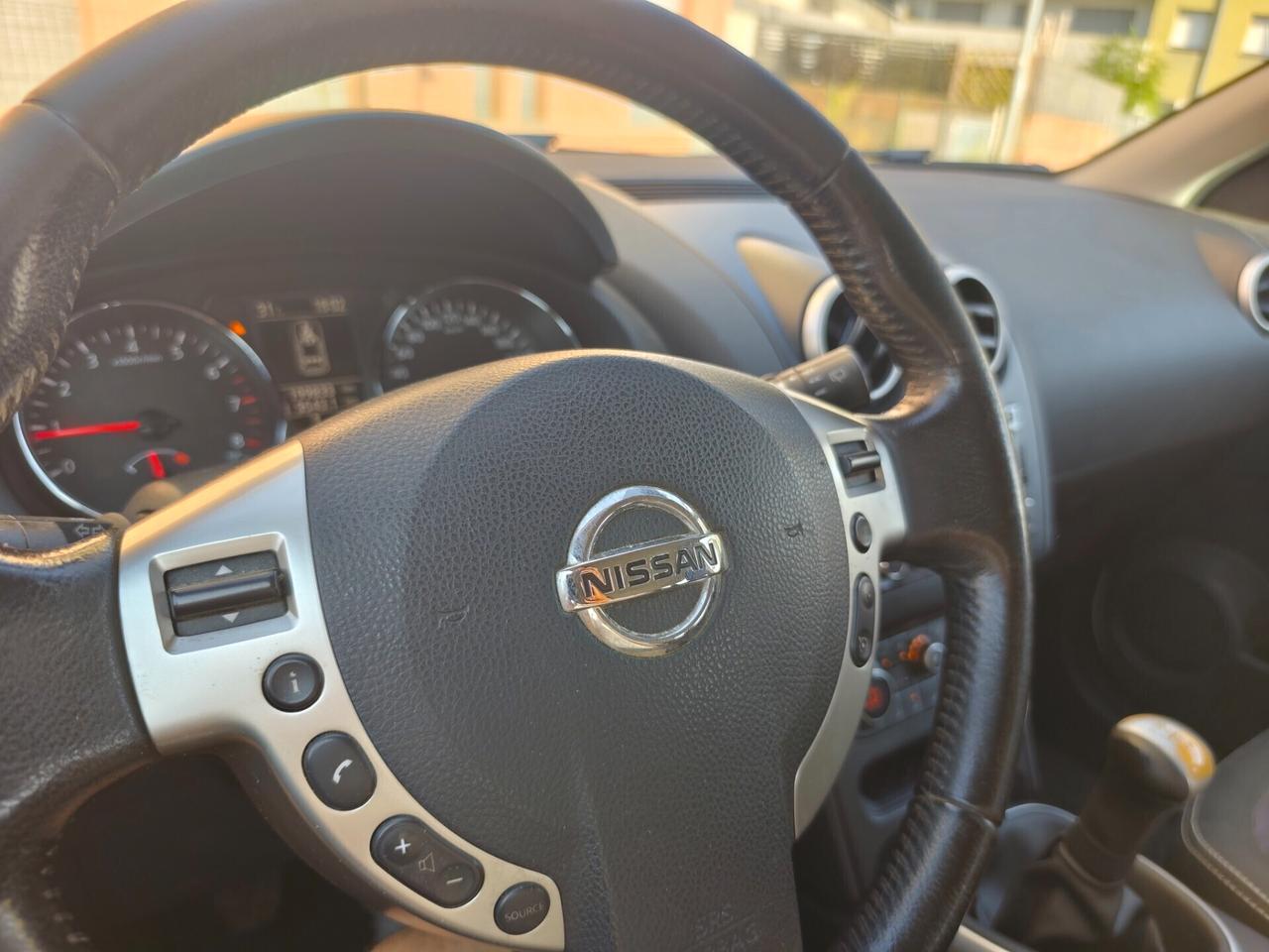 Nissan Qashqai 1.6 GPL gancio traino lavori certificati