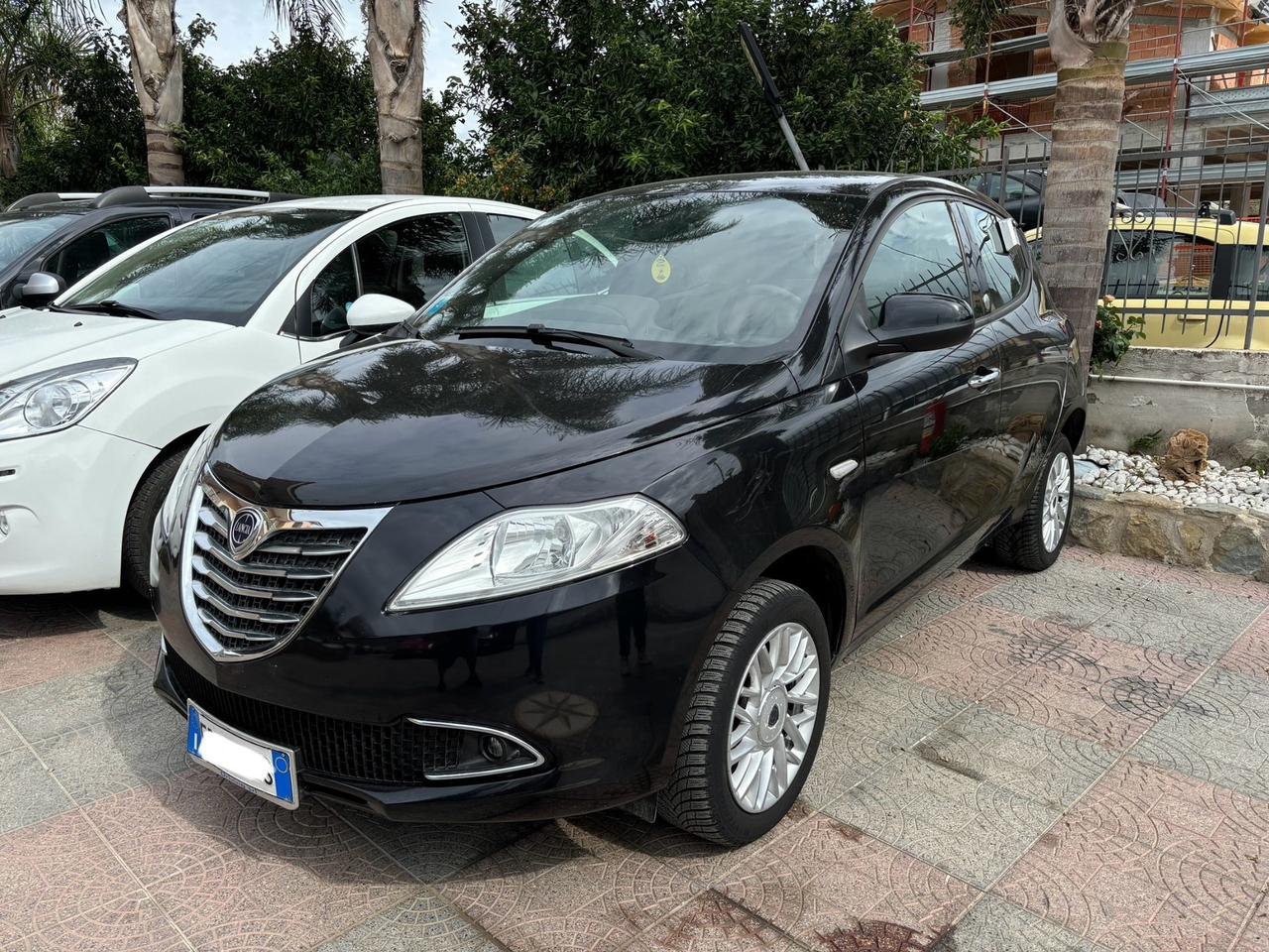 Lancia Ypsilon 0.9 TwinAir 85 CV 5 porte Metano Ecochic Gold