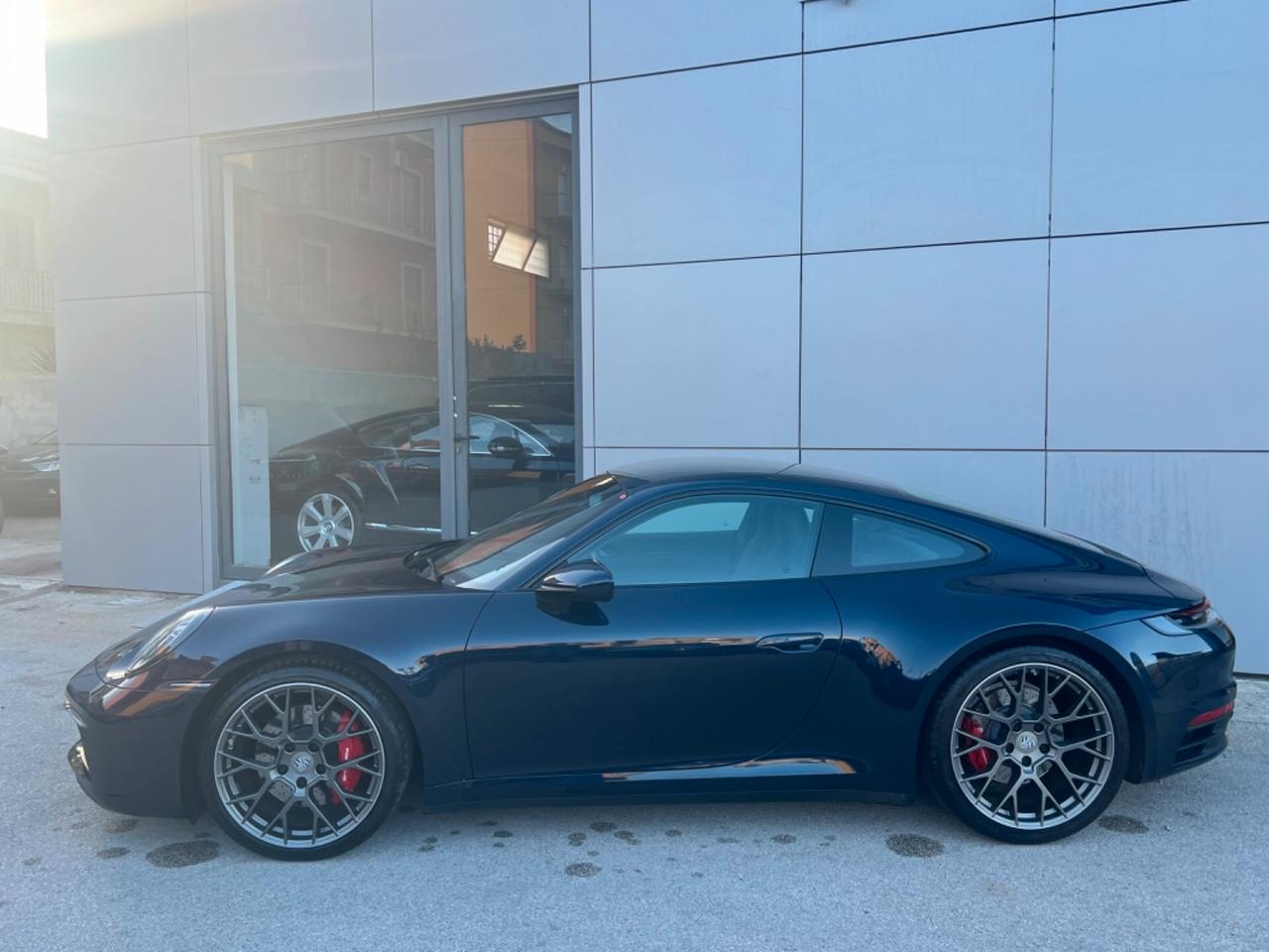 Porsche 992 Coupe 3.0 Carrera 4S auto