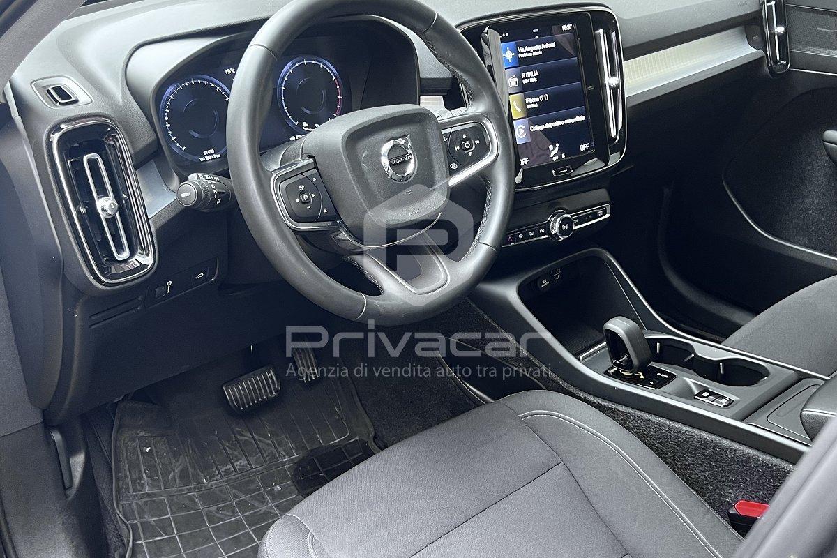 VOLVO XC40 T3 Geartronic Momentum Pro