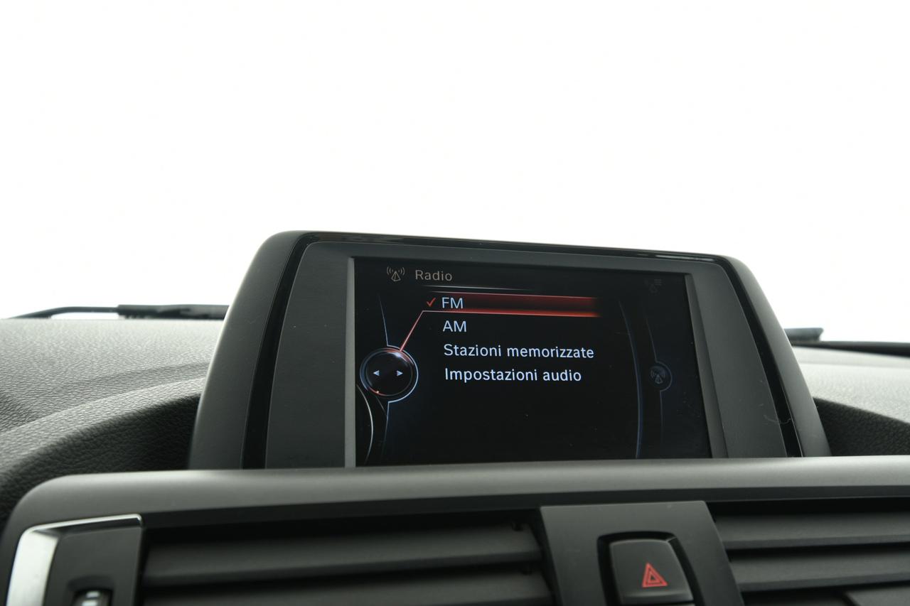 BMW 118d Sport 5p auto LED+C17"