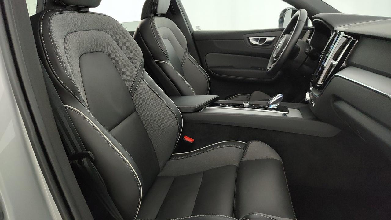 VOLVO XC60 2.0 t6 phev Plus Dark awd auto