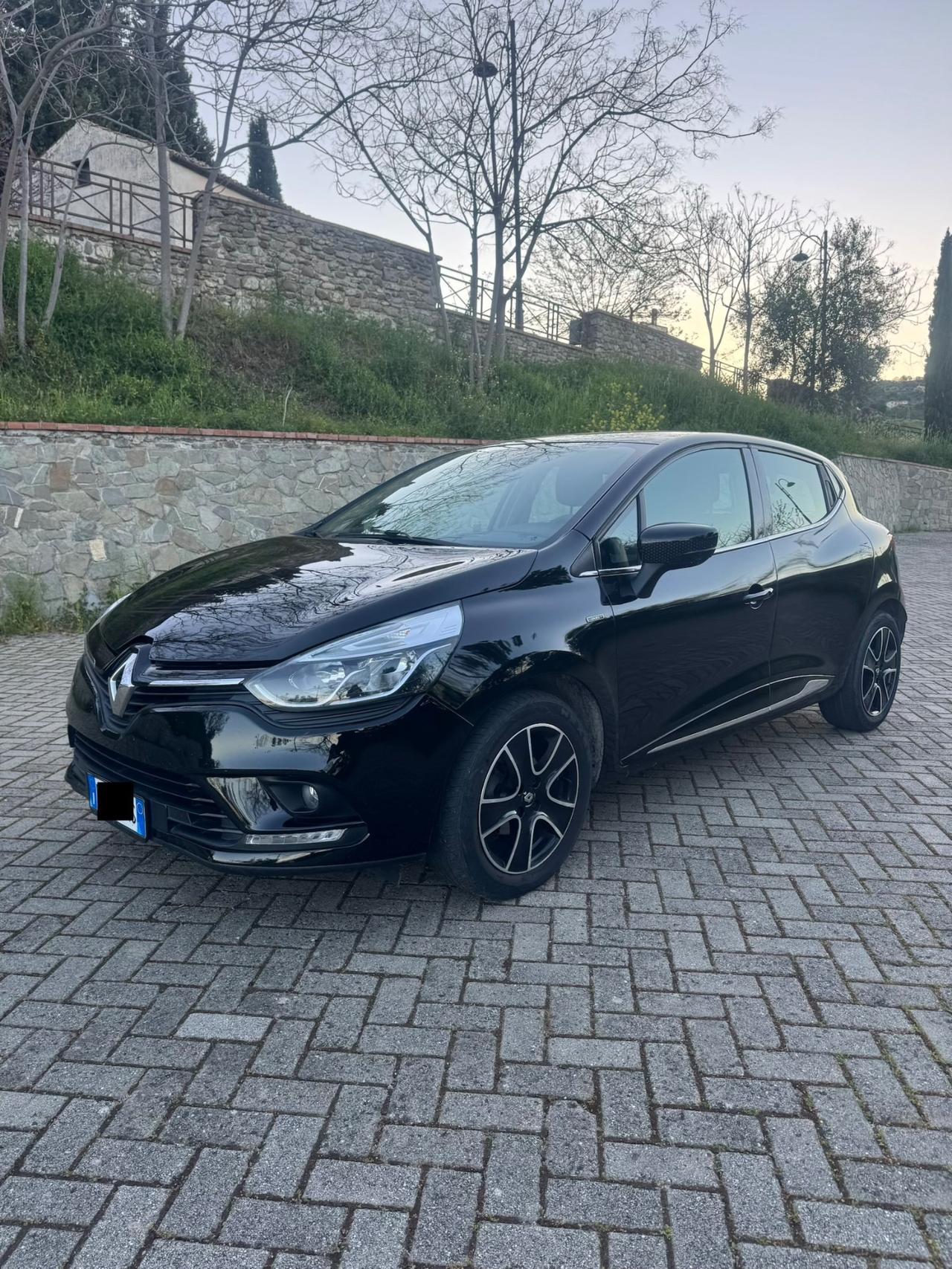 Renault Clio 1.5 dCi 90Cv *Black Edition* 2016