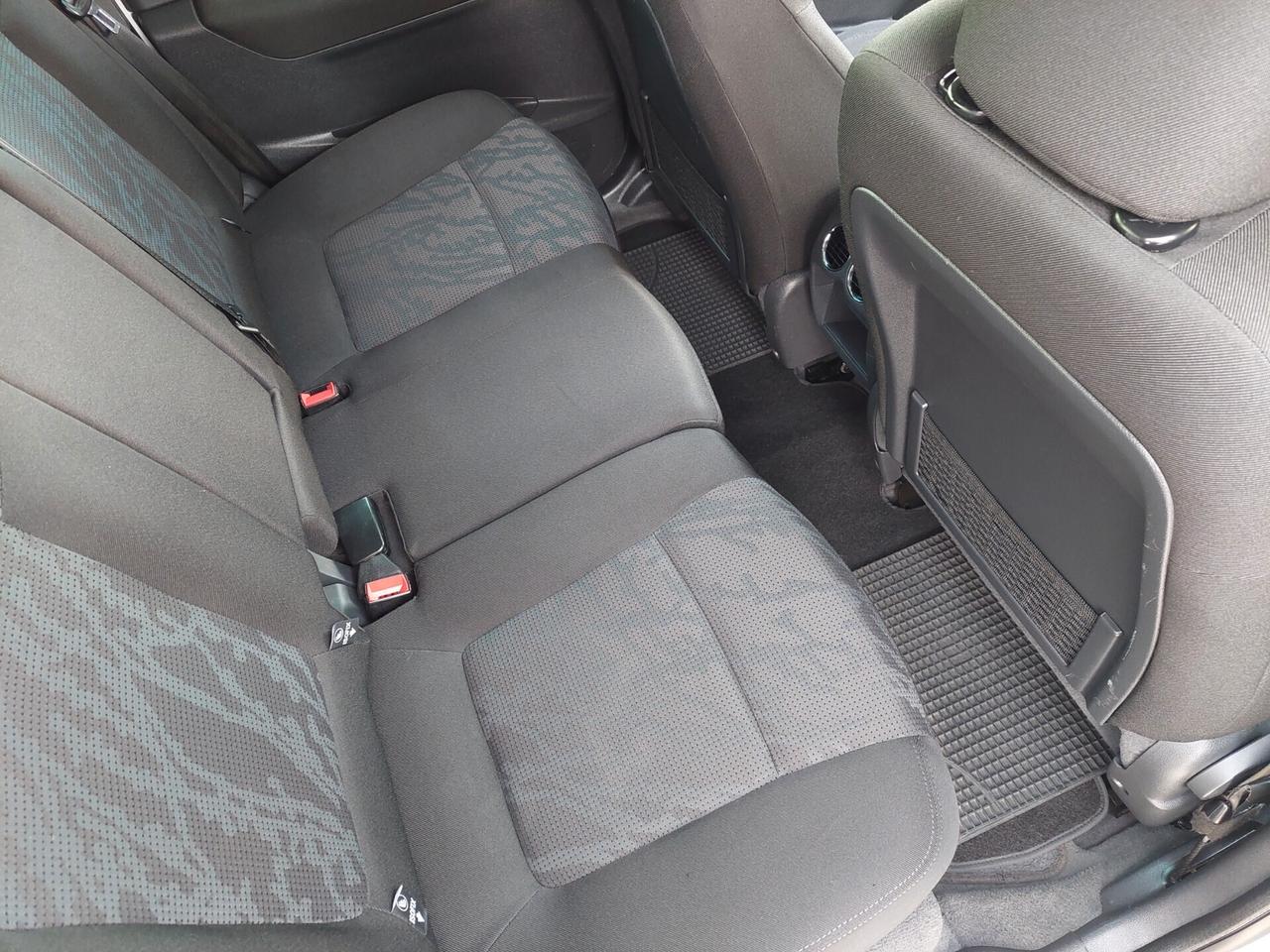 Peugeot 3008 1.6 HDi 110CV cambio robotizzato