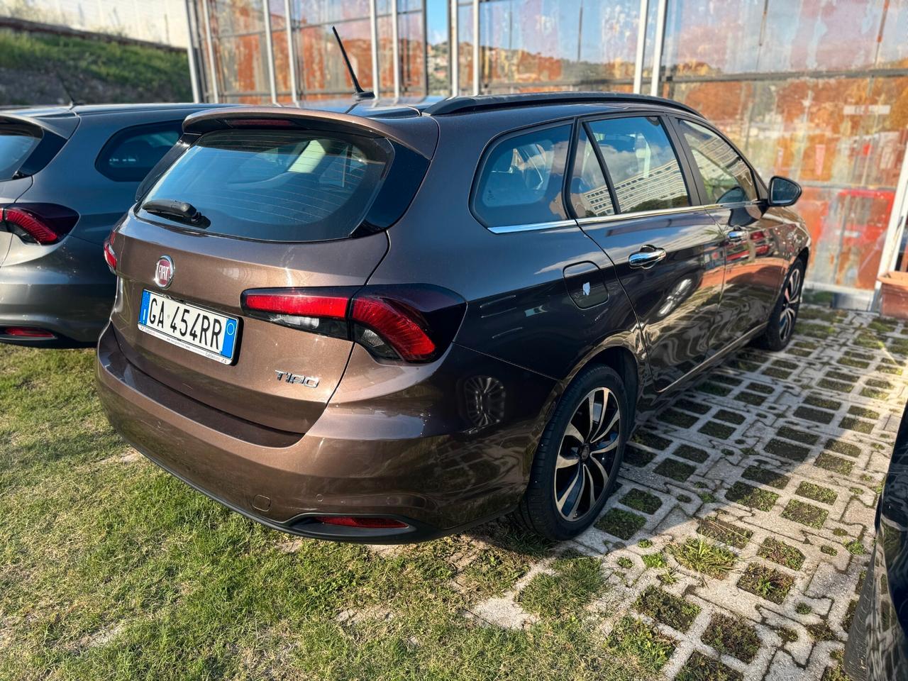 Fiat Tipo SW 1.6cc Mjt 120cv Lounge Vari Colori