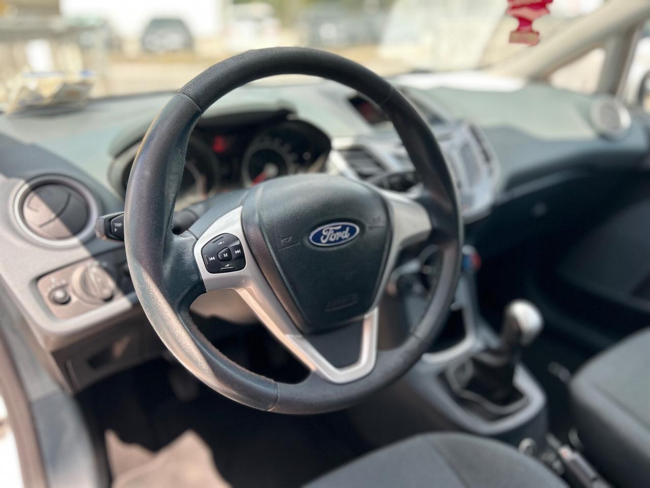 Ford Fiesta 1.4 5 porte Bz.- GPL Titanium