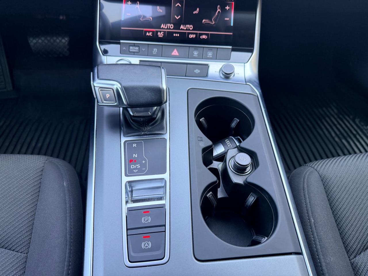 Audi A6 Avant 2.0 TDI S tronic S-LINE/CERCHI 19"