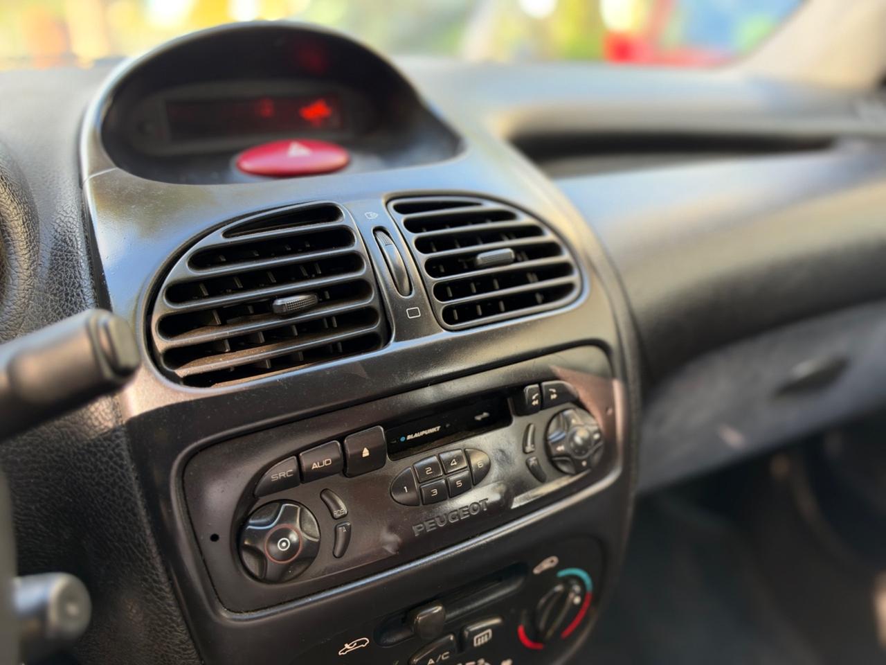 Peugeot 206 1.1 5p. XT GPL