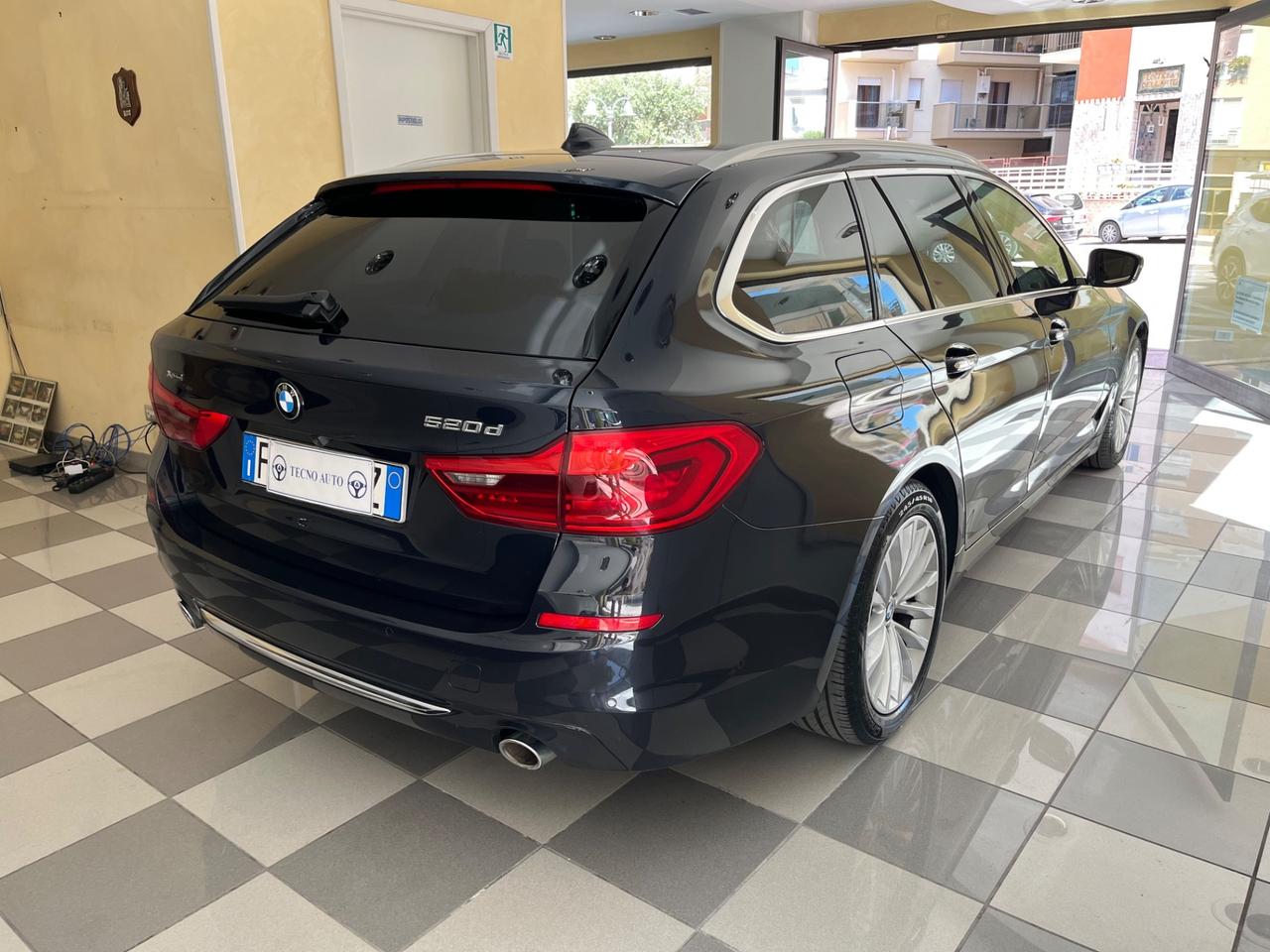 Bmw 520d xDrive Touring Luxury Line