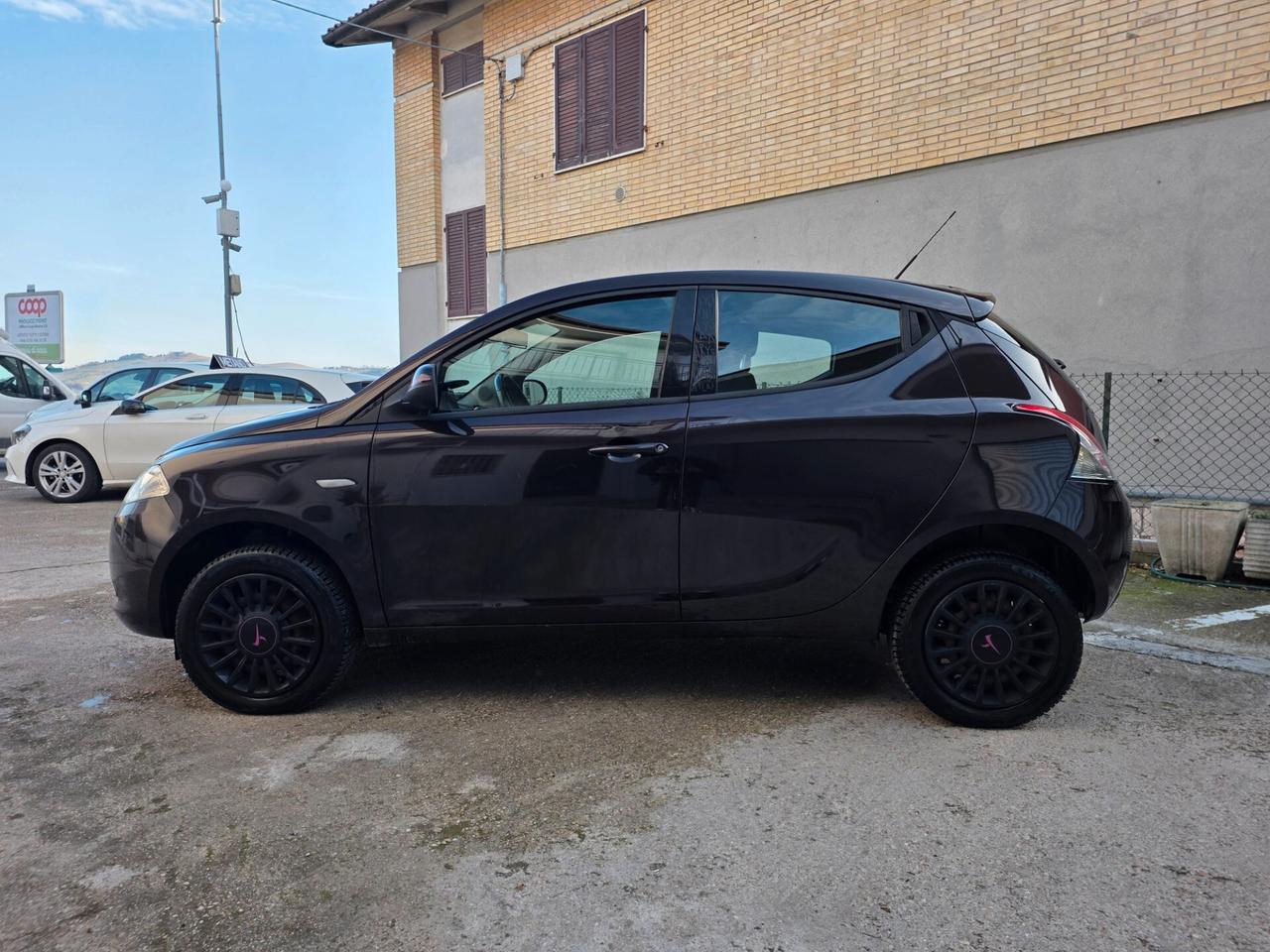 Lancia Ypsilon 0.9 TwinAir 85CV Metano Ecochic
