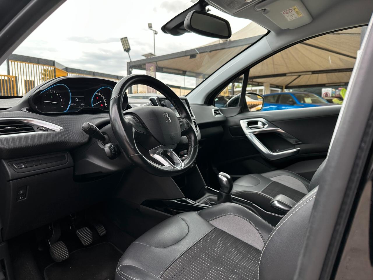 PEUGEOT 2008 1.6 BlueHDi 100 Allure