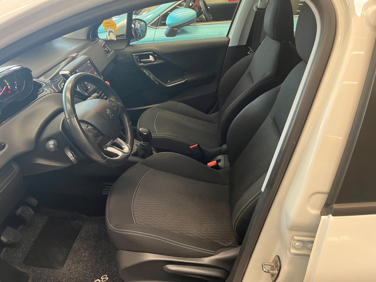 Peugeot 208 PureTech 82 5p. GPL Active