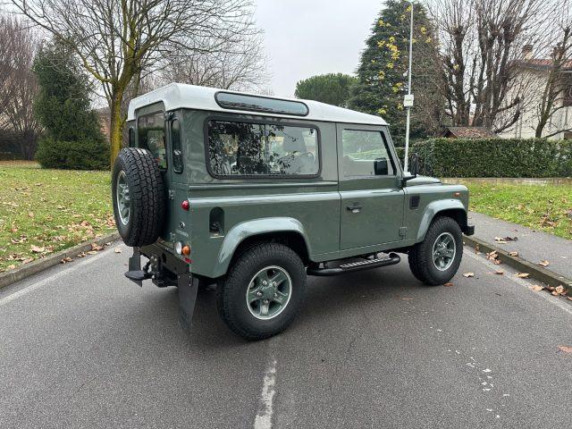 LAND ROVER Defender 90 2.2 TD4 Station Wagon NEOPATENTATI