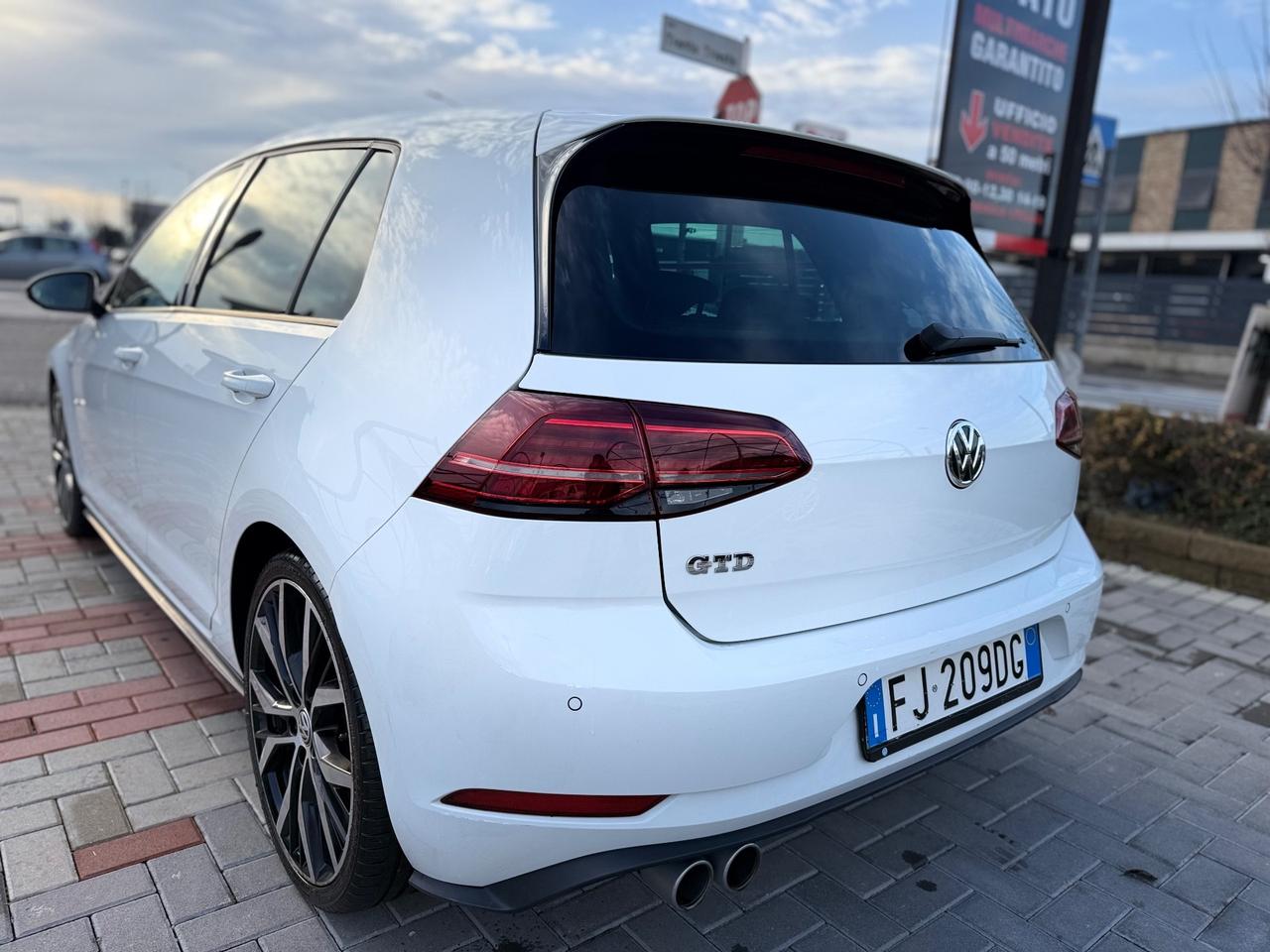 Volkswagen Golf GTD 2.0 TDI DSG 5p. VIRTUAL.NAVIGATORE
