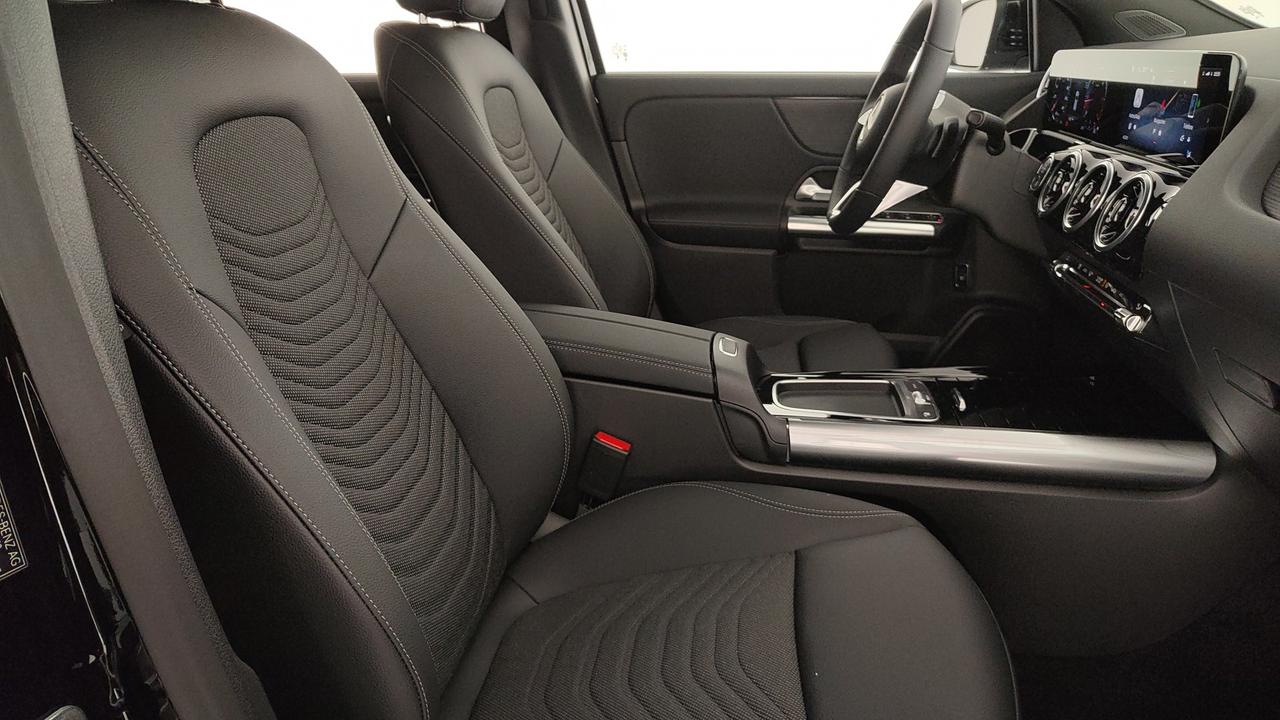 Mercedes-Benz GLA 200 d automatic