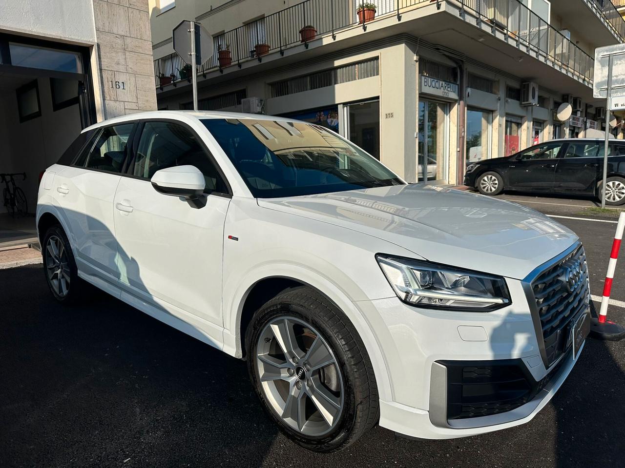 Audi Q2 30 TFSI S line Edition