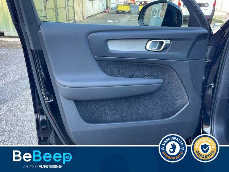 Volvo XC40 2.0 B3 CORE AUTO
