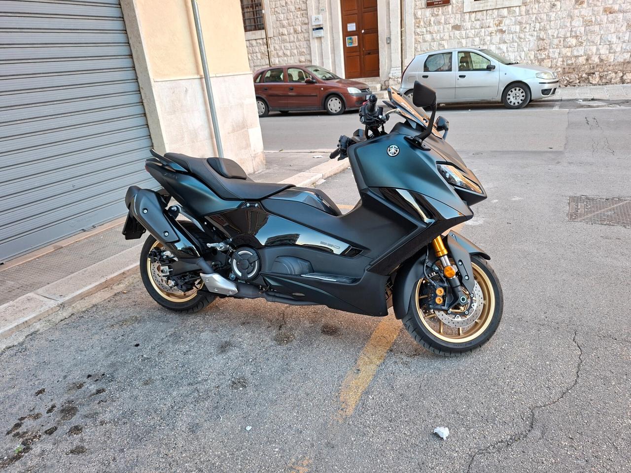 Yamaha T Max 560