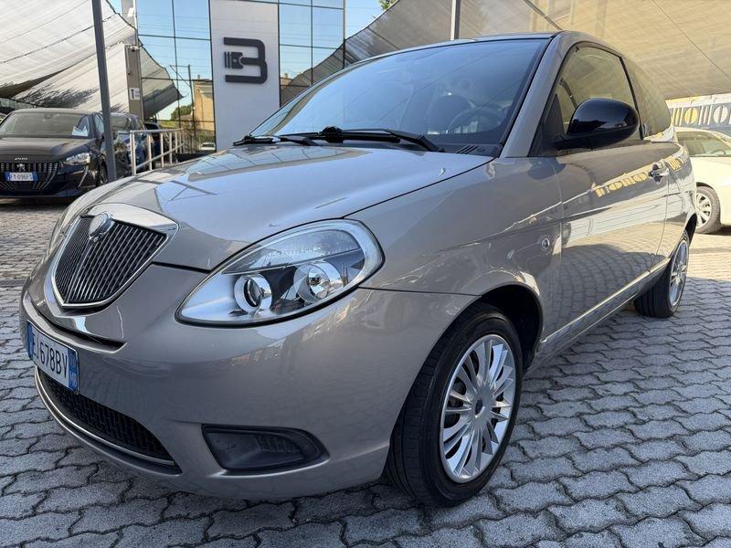 Lancia Ypsilon Ypsilon 1.2 8v Diva 69cv IDONEA NEOPATENTATI