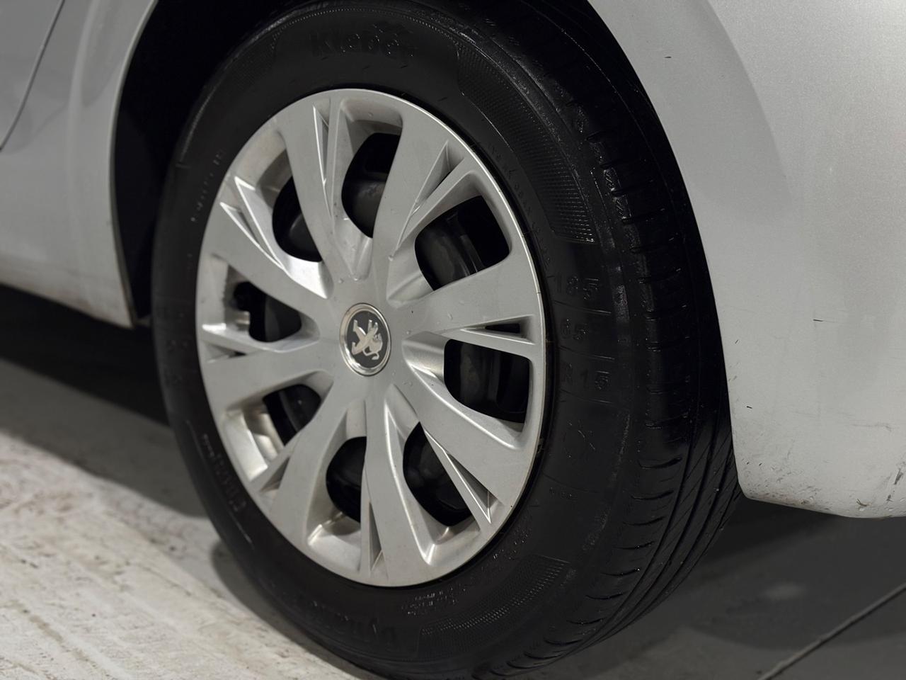 Peugeot 208 BlueHDi 75 5 porte Allure