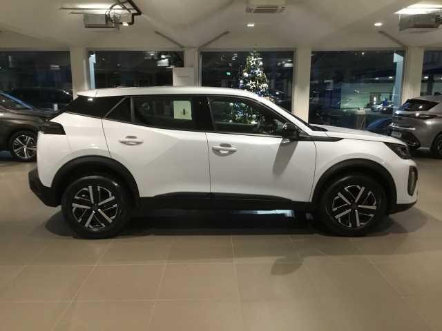 Peugeot 2008 Active 1.2 PureTech 100 cv - Km Zero