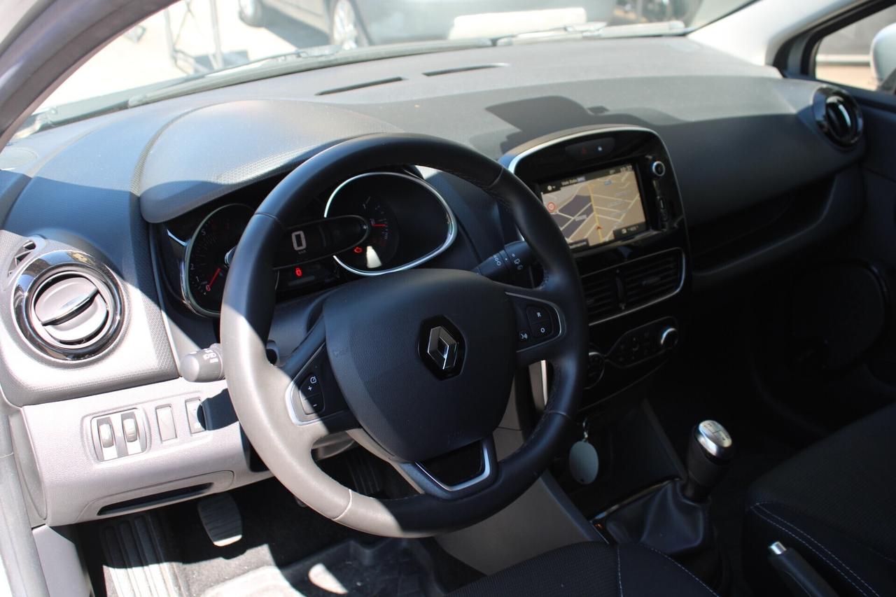 Renault Clio TOURER 0.9 Tce ZEN PRONTA CONSEGNA NAVI SENSORI VETRI SCURI