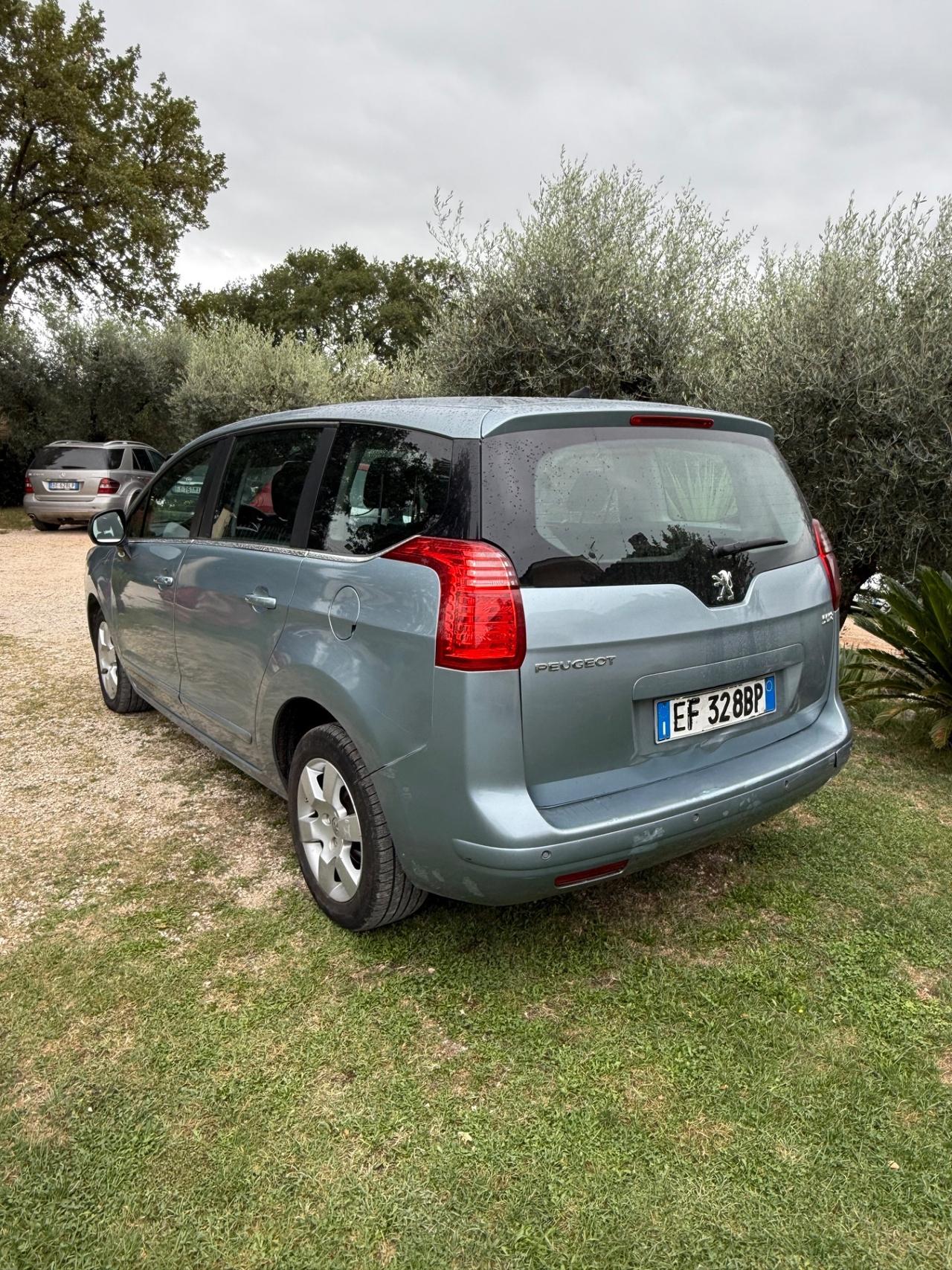 Peugeot 5008 2.0 HDi 150CV Business