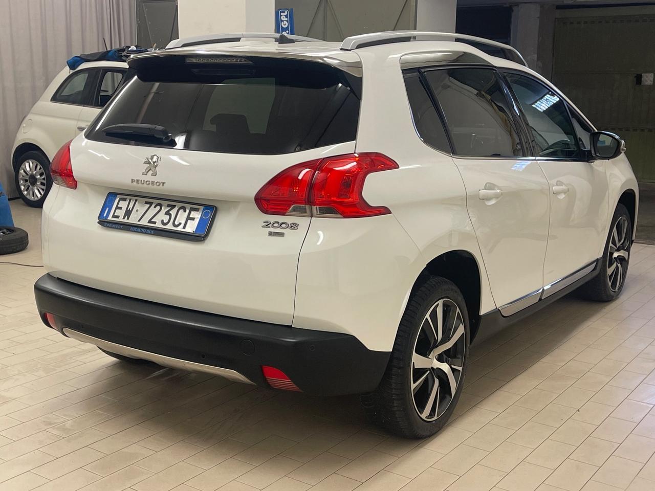 Peugeot 2008 1.6 e-HDi 115 CV Stop&Start Allure