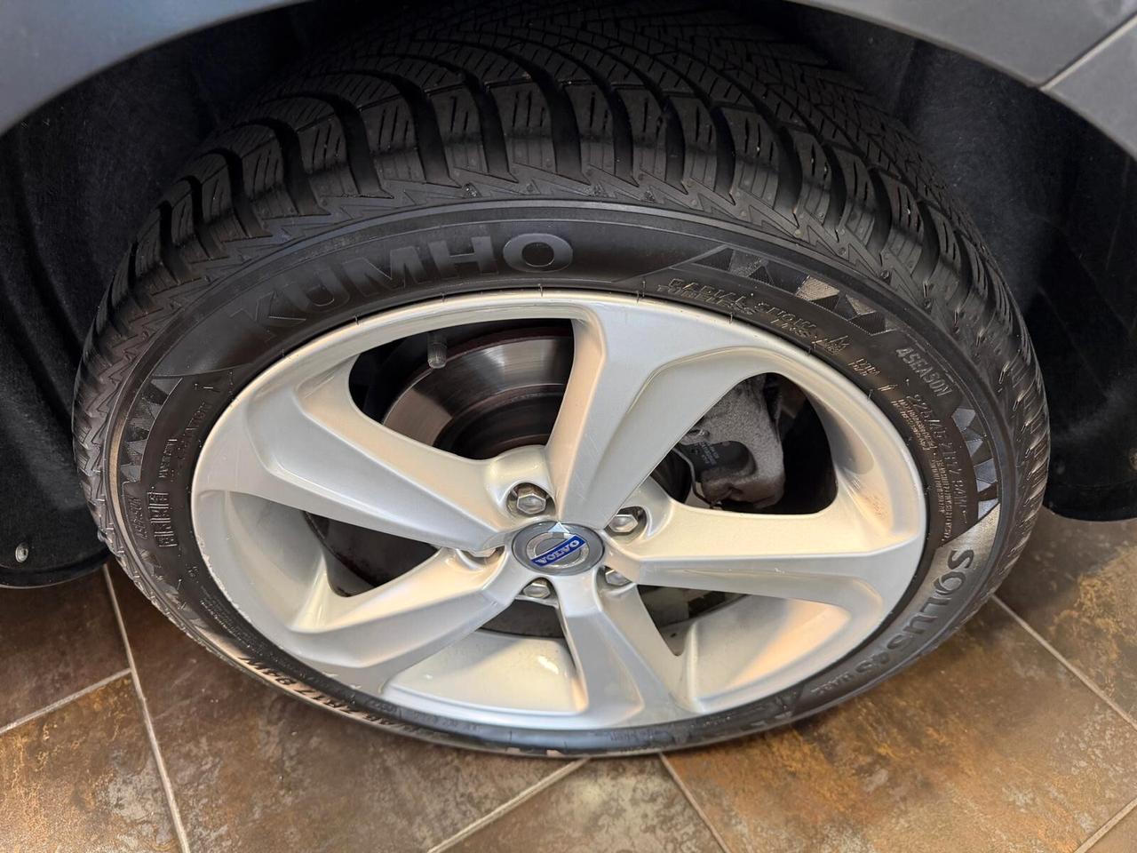 Volvo V40 D2 1.6 Summum