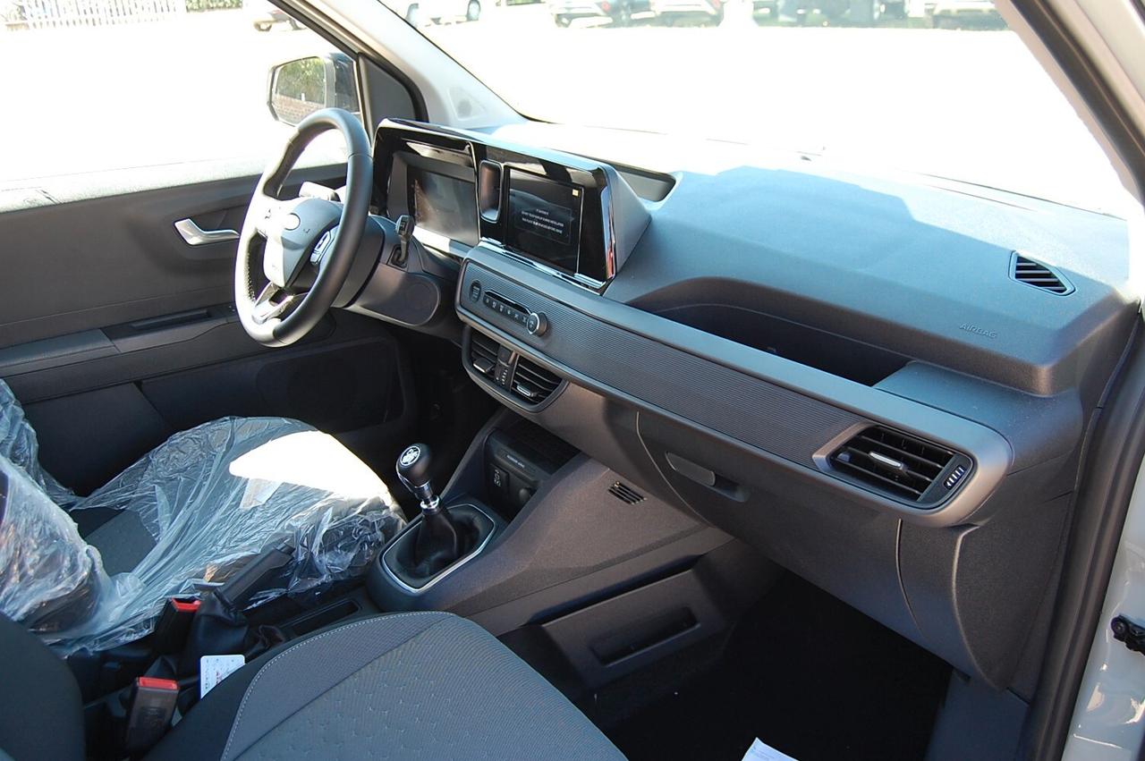 Ford Tourneo Courier 1.0 EcoBoost Titanium