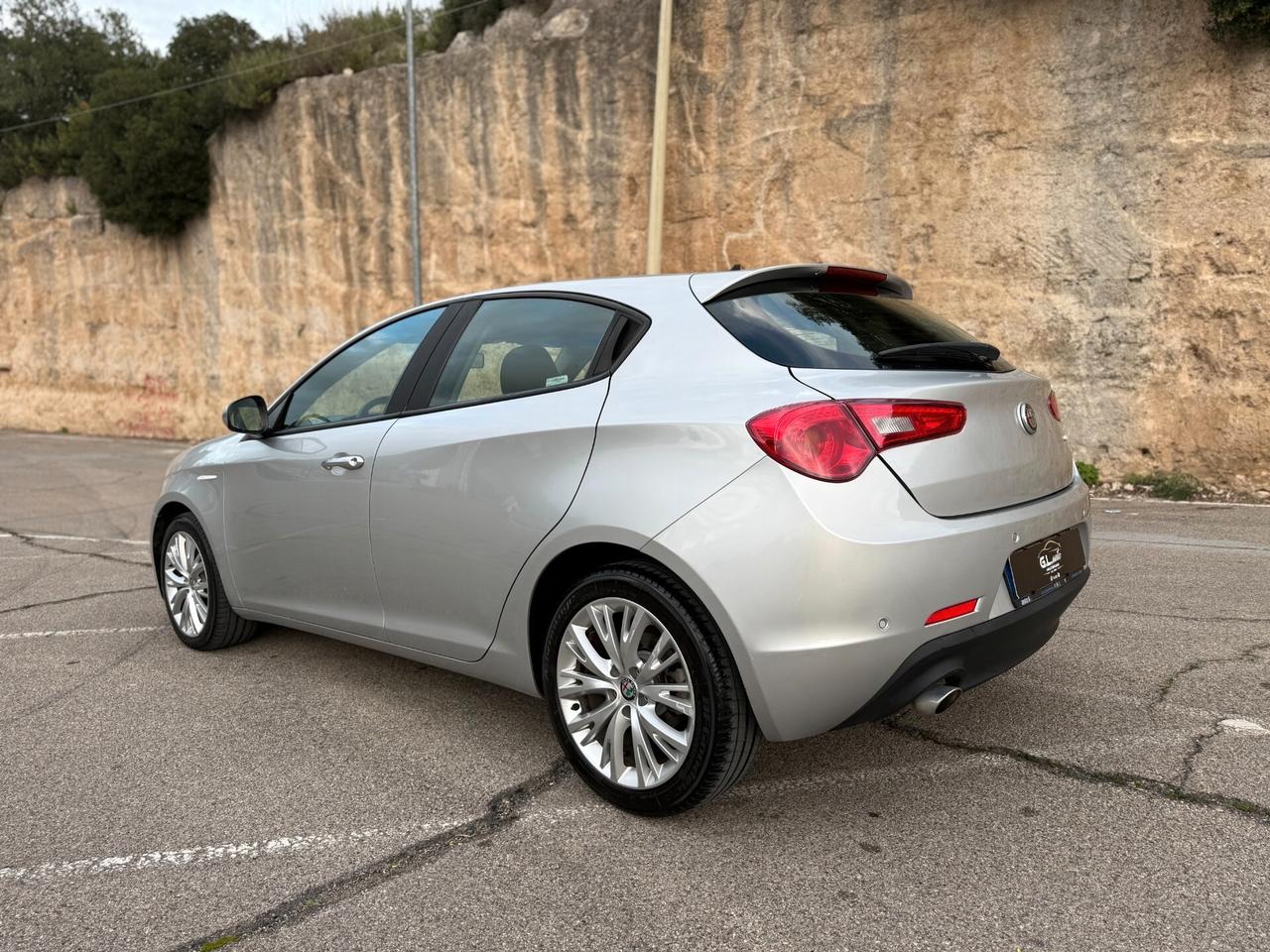 Alfa Romeo Giulietta/1.6 120CV/LED/CERCHI 17"/NEOPATENTATI