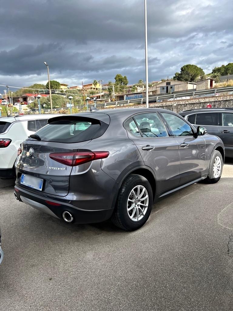 Alfa Romeo Stelvio Q4 2.2 Turbodiesel 190 CV 2019