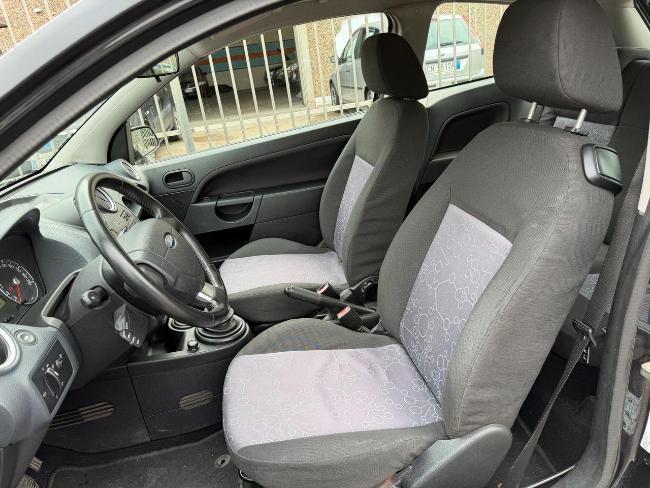 Ford Fiesta 1.2 16V 3p. Ghia
