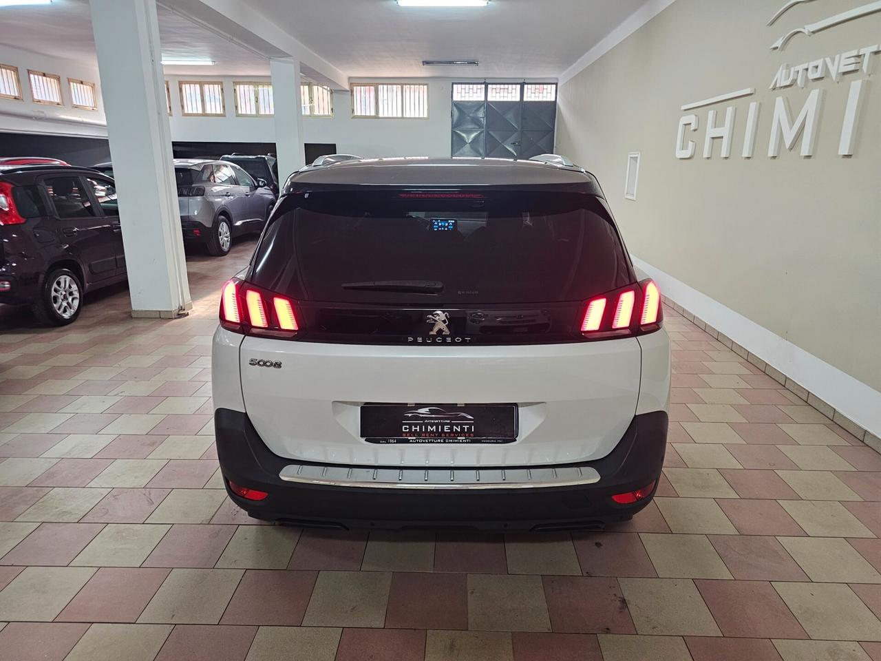 Peugeot 5008 BlueHDi 130 S&S Crossway