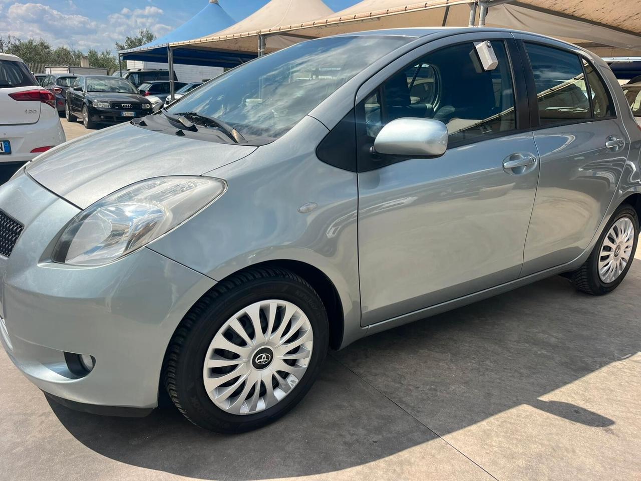 Toyota Yaris 1.3 5 porte M-MT CAMBIO AUTOMATICO