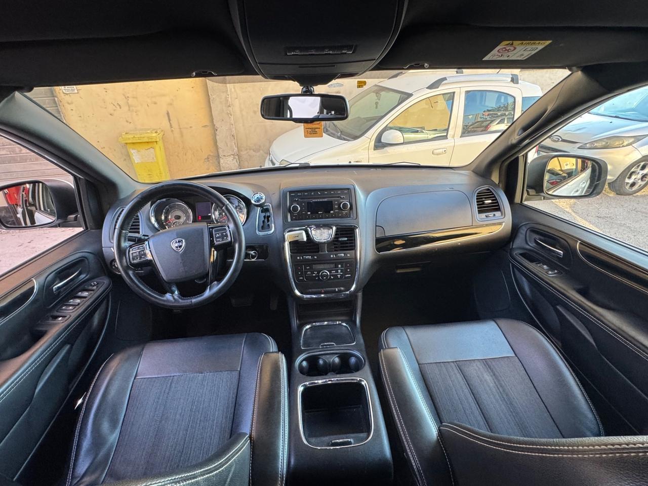 Lancia Voyager 2.8 Turbodiesel Platinum 177 CV