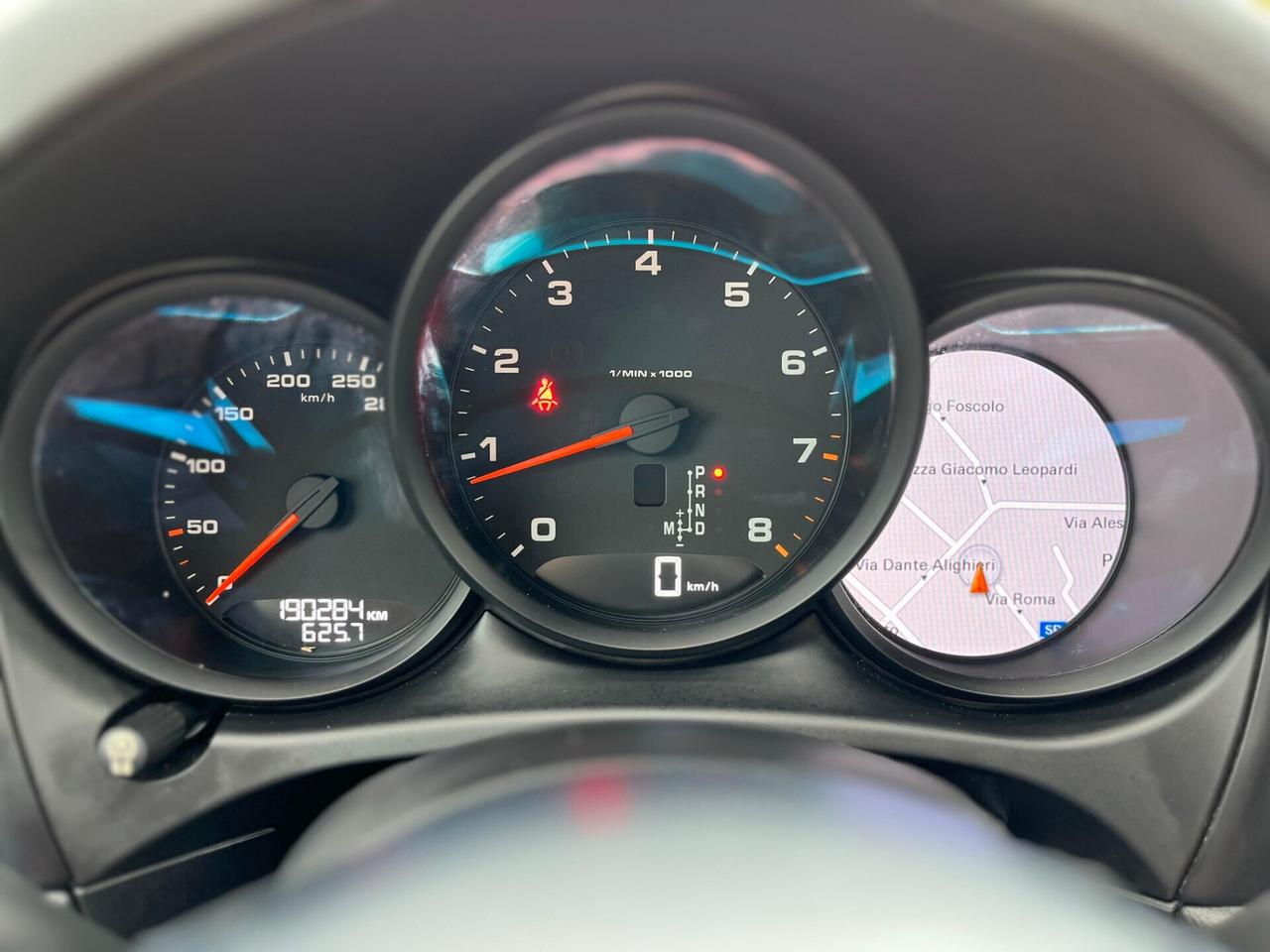 Porsche Macan 2.0 252 CV